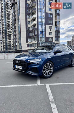 Позашляховик / Кросовер Audi Q8 2018 в 