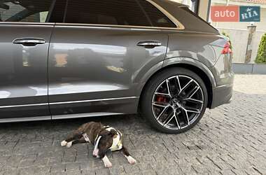 Позашляховик / Кросовер Audi Q8 2021 в 
