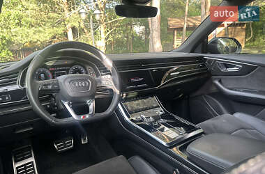 Внедорожник / Кроссовер Audi Q8 2021 в 