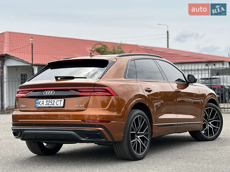 Позашляховик / Кросовер Audi Q8 2021 в Києві