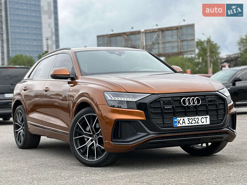 Позашляховик / Кросовер Audi Q8 2021 в Києві
