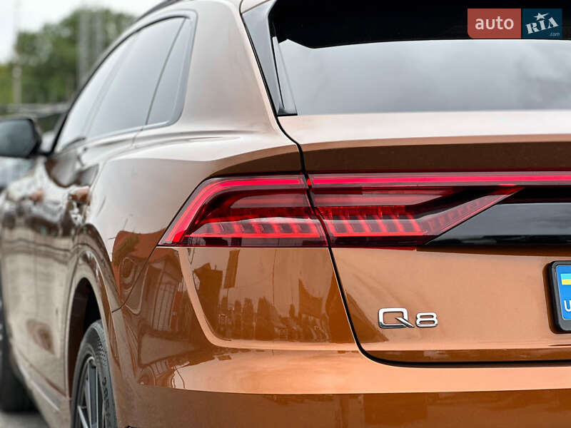 Позашляховик / Кросовер Audi Q8 2021 в Києві