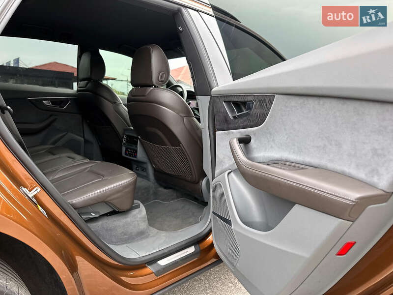 Позашляховик / Кросовер Audi Q8 2021 в Києві