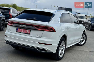 Позашляховик / Кросовер Audi Q8 2018 в 