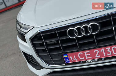 Позашляховик / Кросовер Audi Q8 2018 в 