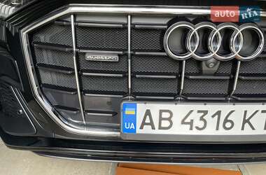 Внедорожник / Кроссовер Audi Q8 2018 в 