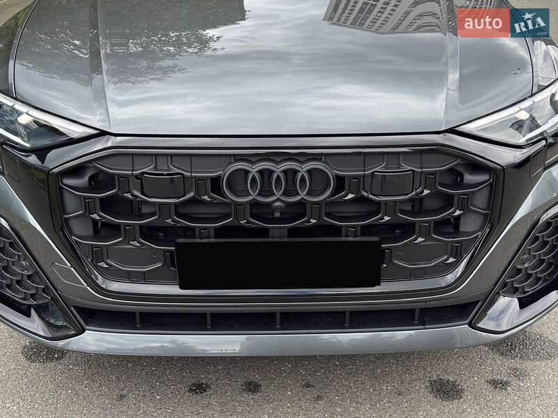 Внедорожник / Кроссовер Audi Q8 2024 в Киеве