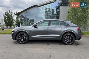 Внедорожник / Кроссовер Audi Q8 2024 в 