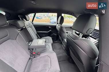 Внедорожник / Кроссовер Audi Q8 2024 в 