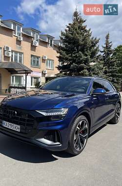Внедорожник / Кроссовер Audi Q8 2018 в 