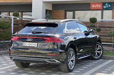Позашляховик / Кросовер Audi Q8 2019 в 