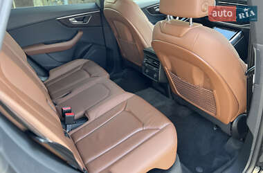 Позашляховик / Кросовер Audi Q8 2019 в 