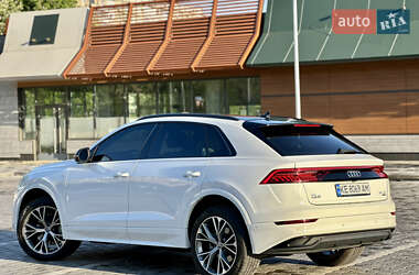 Позашляховик / Кросовер Audi Q8 2020 в 