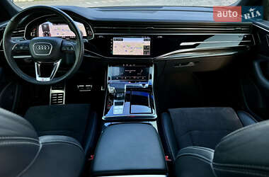Позашляховик / Кросовер Audi Q8 2020 в 