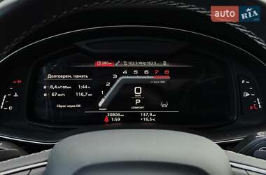 Внедорожник / Кроссовер Audi Q8 2022 в 