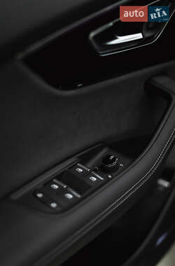 Внедорожник / Кроссовер Audi Q8 2025 в 