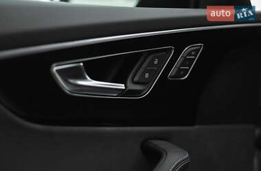 Внедорожник / Кроссовер Audi Q8 2025 в 