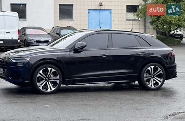 Внедорожник / Кроссовер Audi Q8 2019 в 
