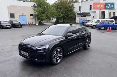 Внедорожник / Кроссовер Audi Q8 2019 в 