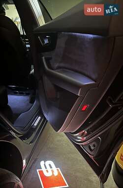 Внедорожник / Кроссовер Audi Q8 2020 в 