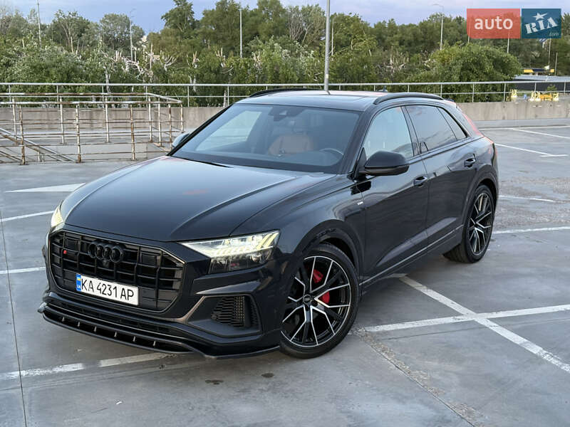 Позашляховик / Кросовер Audi Q8 2020 в Києві