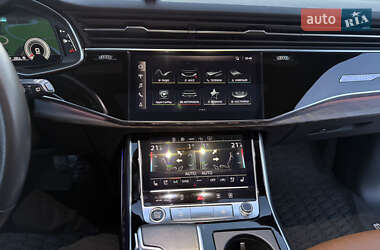 Внедорожник / Кроссовер Audi Q8 2020 в 