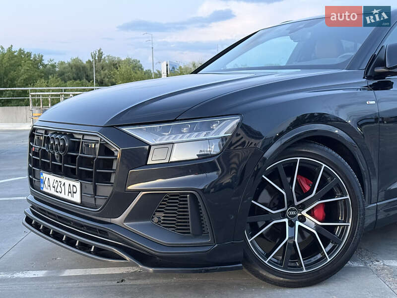 Позашляховик / Кросовер Audi Q8 2020 в Києві