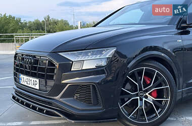 Внедорожник / Кроссовер Audi Q8 2020 в 