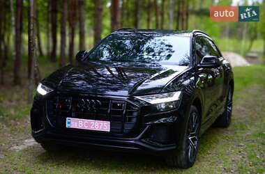 Позашляховик / Кросовер Audi Q8 2022 в 