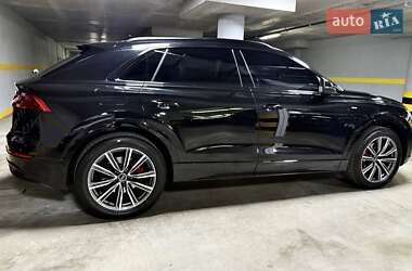 Внедорожник / Кроссовер Audi Q8 2023 в 