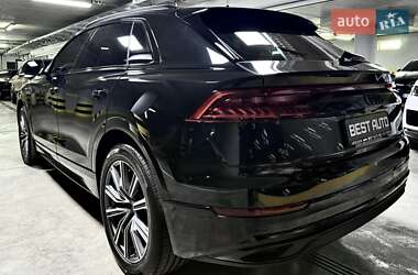 Внедорожник / Кроссовер Audi Q8 2023 в 