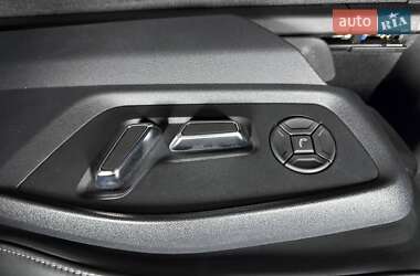 Внедорожник / Кроссовер Audi Q8 2023 в 
