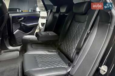 Внедорожник / Кроссовер Audi Q8 2023 в 