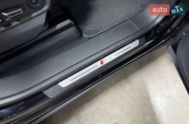 Внедорожник / Кроссовер Audi Q8 2023 в 
