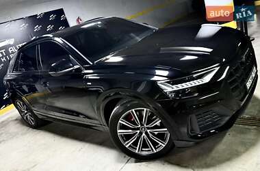Внедорожник / Кроссовер Audi Q8 2023 в 