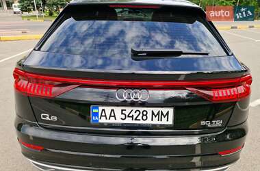 Внедорожник / Кроссовер Audi Q8 2019 в 