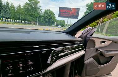 Внедорожник / Кроссовер Audi Q8 2019 в 