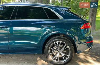 Внедорожник / Кроссовер Audi Q8 2021 в 