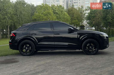 Внедорожник / Кроссовер Audi Q8 2023 в 