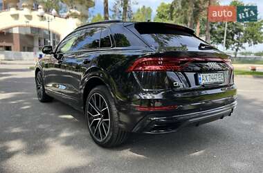 Внедорожник / Кроссовер Audi Q8 2020 в 