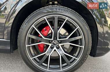 Внедорожник / Кроссовер Audi Q8 2020 в 