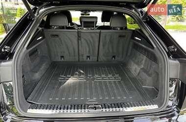 Внедорожник / Кроссовер Audi Q8 2020 в 