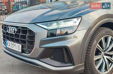Внедорожник / Кроссовер Audi Q8 2018 в 
