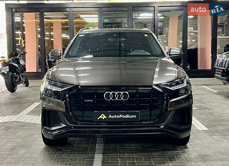Внедорожник / Кроссовер Audi Q8 2019 в Киеве