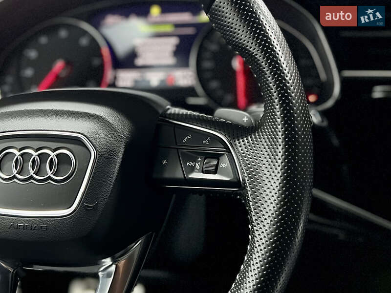 Внедорожник / Кроссовер Audi Q8 2019 в Киеве