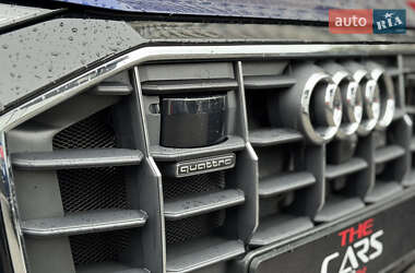 Внедорожник / Кроссовер Audi Q8 2021 в 