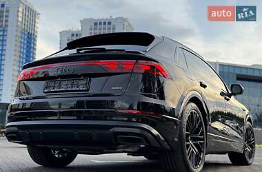 Внедорожник / Кроссовер Audi Q8 2025 в 