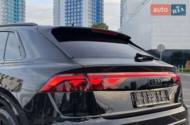 Внедорожник / Кроссовер Audi Q8 2025 в 