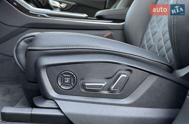 Внедорожник / Кроссовер Audi Q8 2025 в 