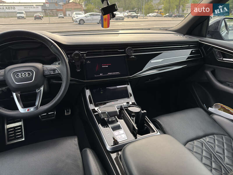 Позашляховик / Кросовер Audi Q8 2023 в Києві